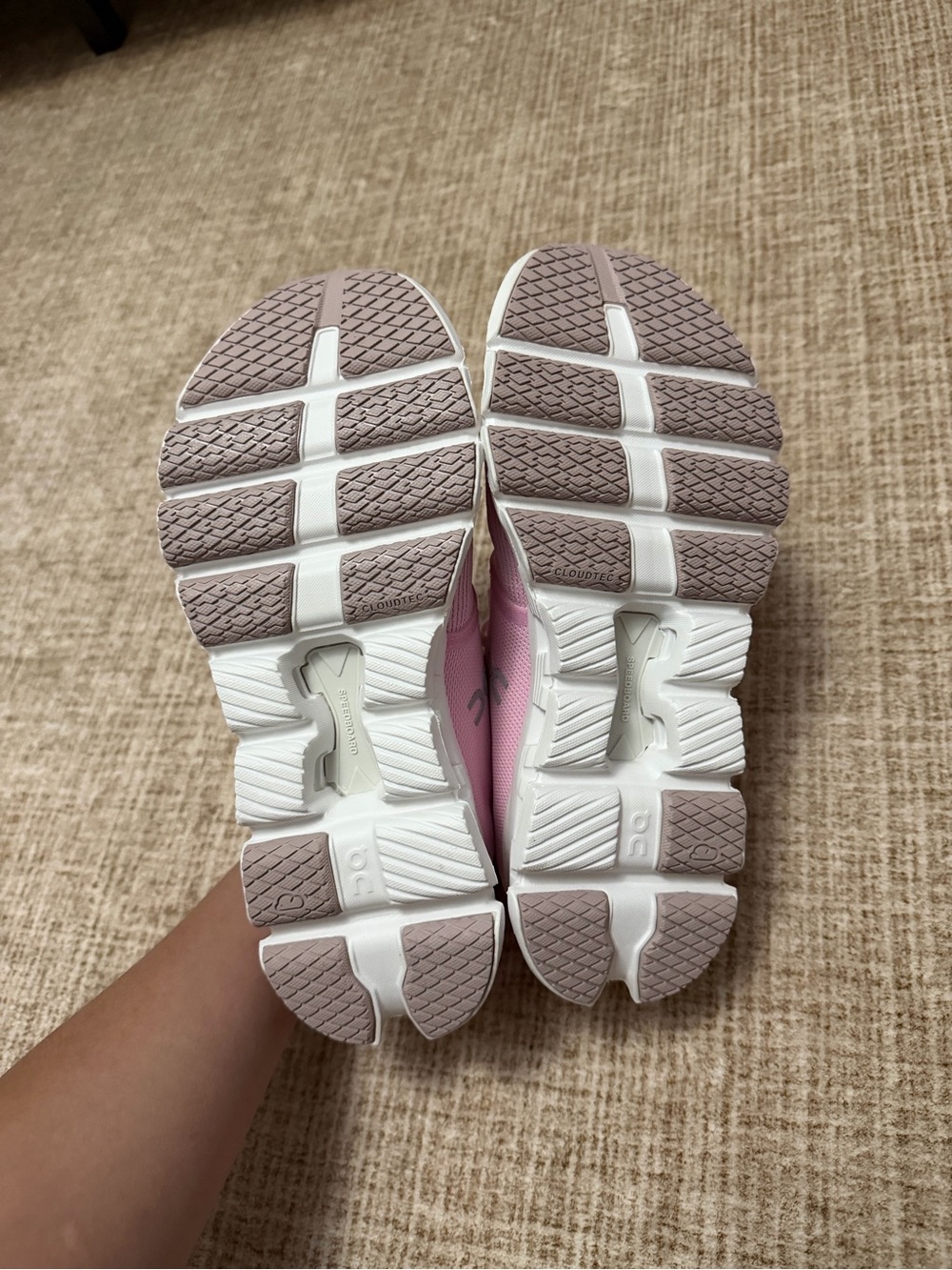 On Cloud Sneakers NWOT - Picture 4 of 4